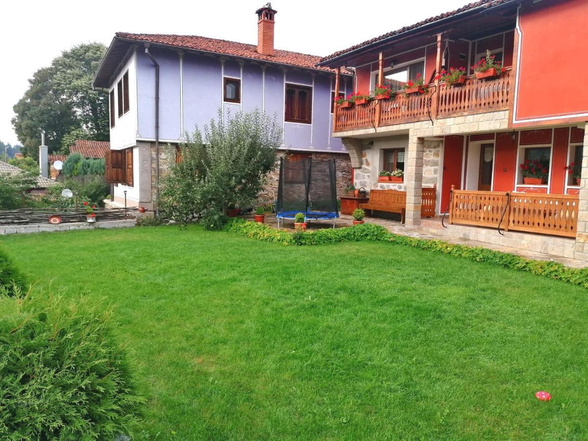 Радкината Къща Hotel Koprivshtitsa Exterior foto