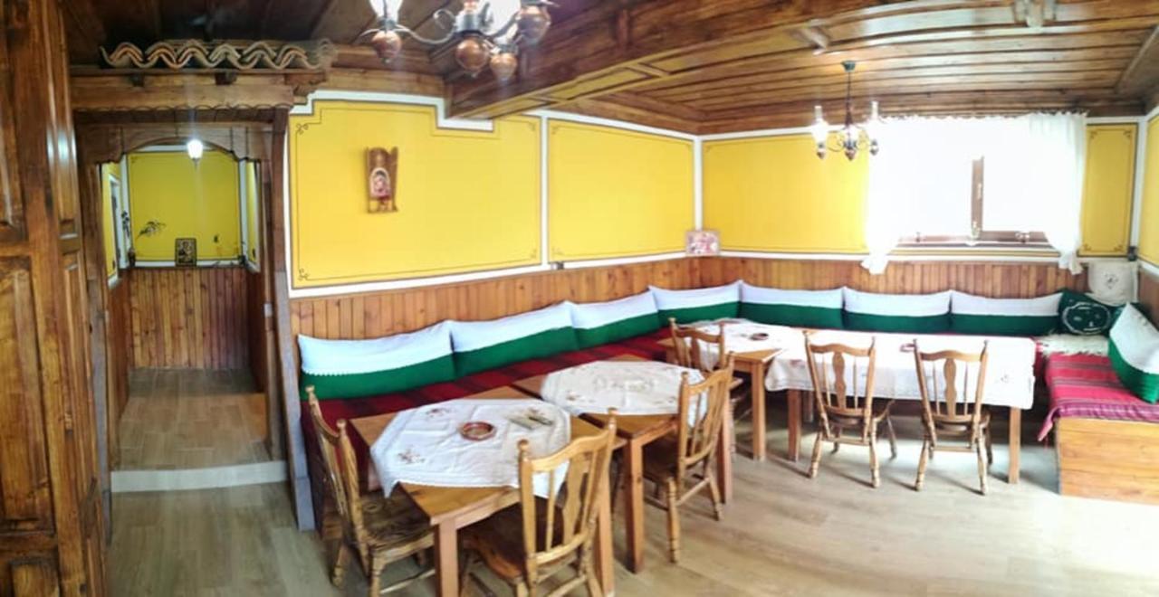 Радкината Къща Hotel Koprivshtitsa Exterior foto