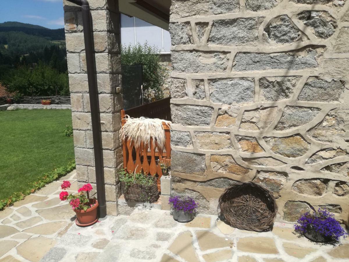 Радкината Къща Hotel Koprivshtitsa Exterior foto