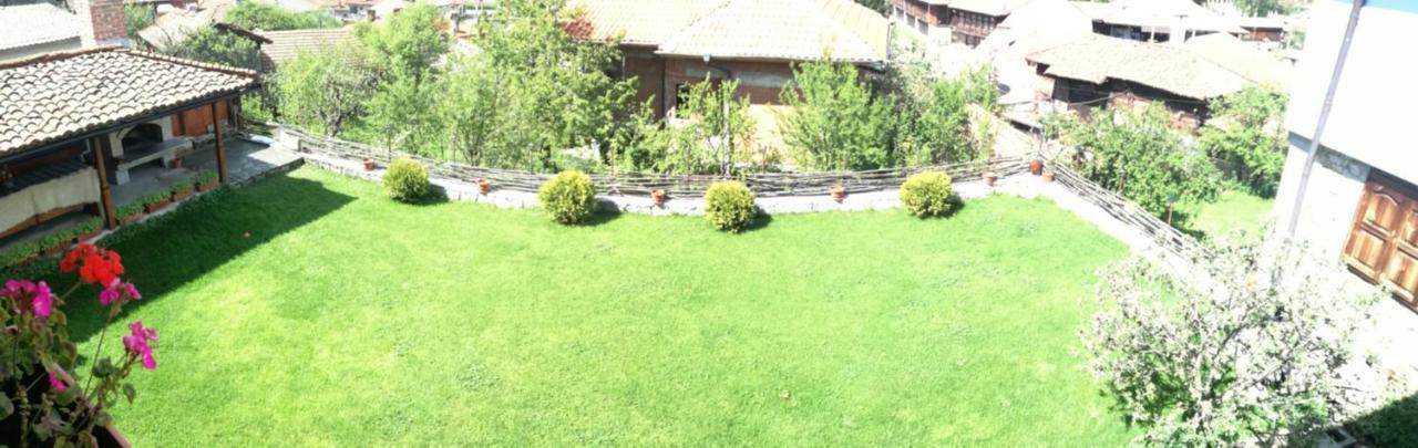 Радкината Къща Hotel Koprivshtitsa Exterior foto